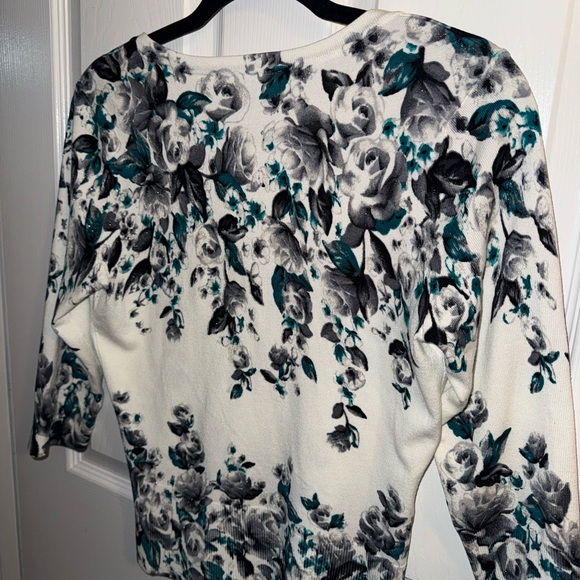 White House Black Market Floral Button-Up Blouse - Picture 7 of 7